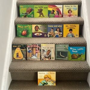 Thomson Nelson Emergent Readers-15 books